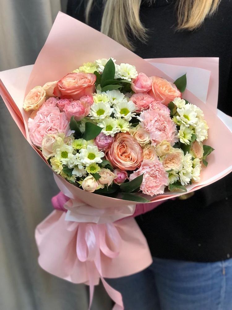 Букет цветов из: Гвоздики, Розы и Хризантемы в Смоленке