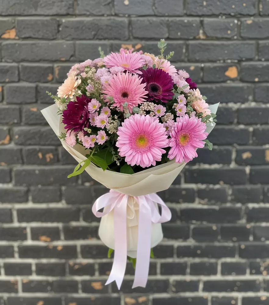 Букет цветов из: Герберы и Хризантемы в Смоленке