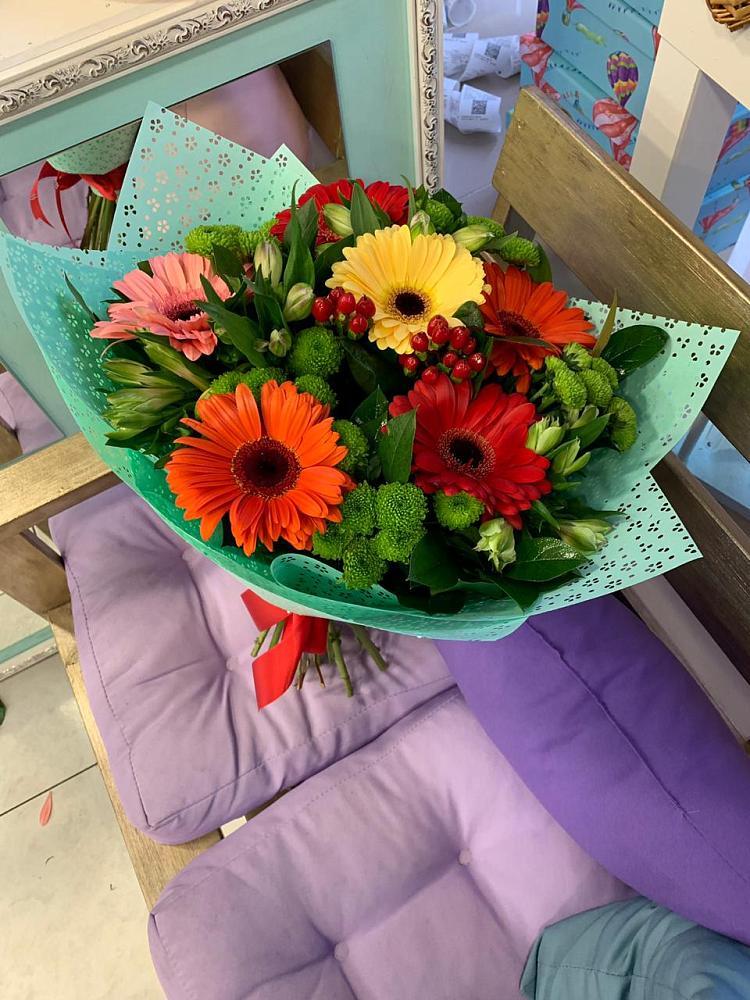 Букет цветов из: Герберы, Хризантемы и Альстромерии в Смоленке