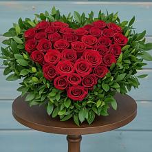 Цветочная композиция из Розы в виде сердца в Смоленке