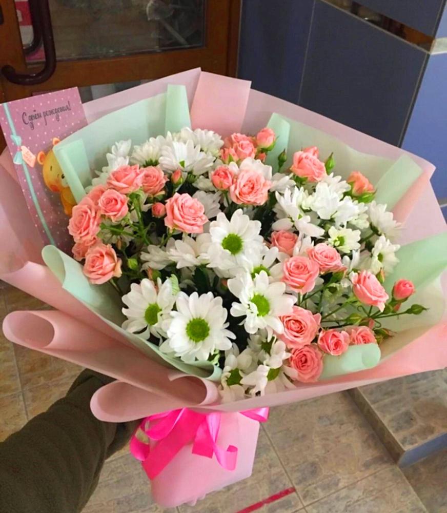 Букет цветов из: Розы и Хризантемы в Смоленке