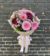 Букет цветов из:  Герберы и Хризантемы в Смоленке