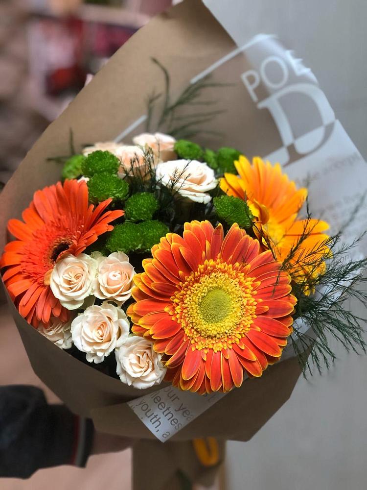 Букет цветов из: Герберы, Хризантемы и Розы в Смоленке
