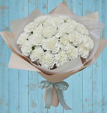 Букет цветов из:  Гвоздики в Смоленке