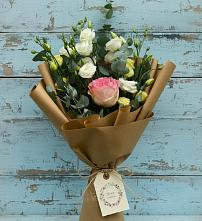 Букет цветов из:  Розы и Лизиантусы #REPLACE_PRED# Смоленке
