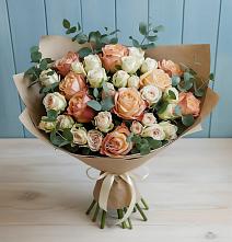 Букет цветов из:  Альстромерии и Розы в Смоленке