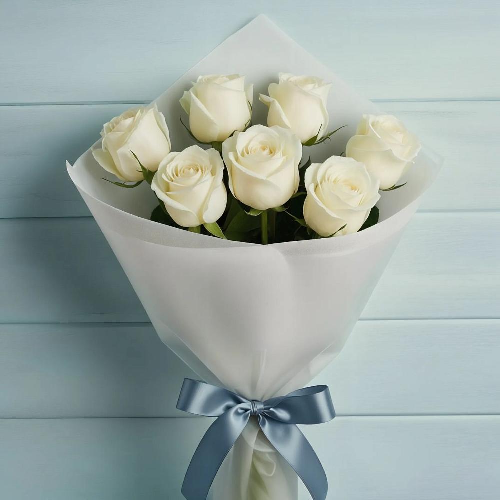 Букет 7 Белых роз Эдлесс Лав в Смоленке