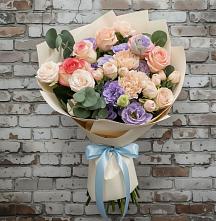 Букет цветов из:  Розы, Лизиантусы и Гвоздики #REPLACE_PRED# Смоленке