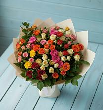 Букет Микс из разноцветных кустовых роз в Смоленке