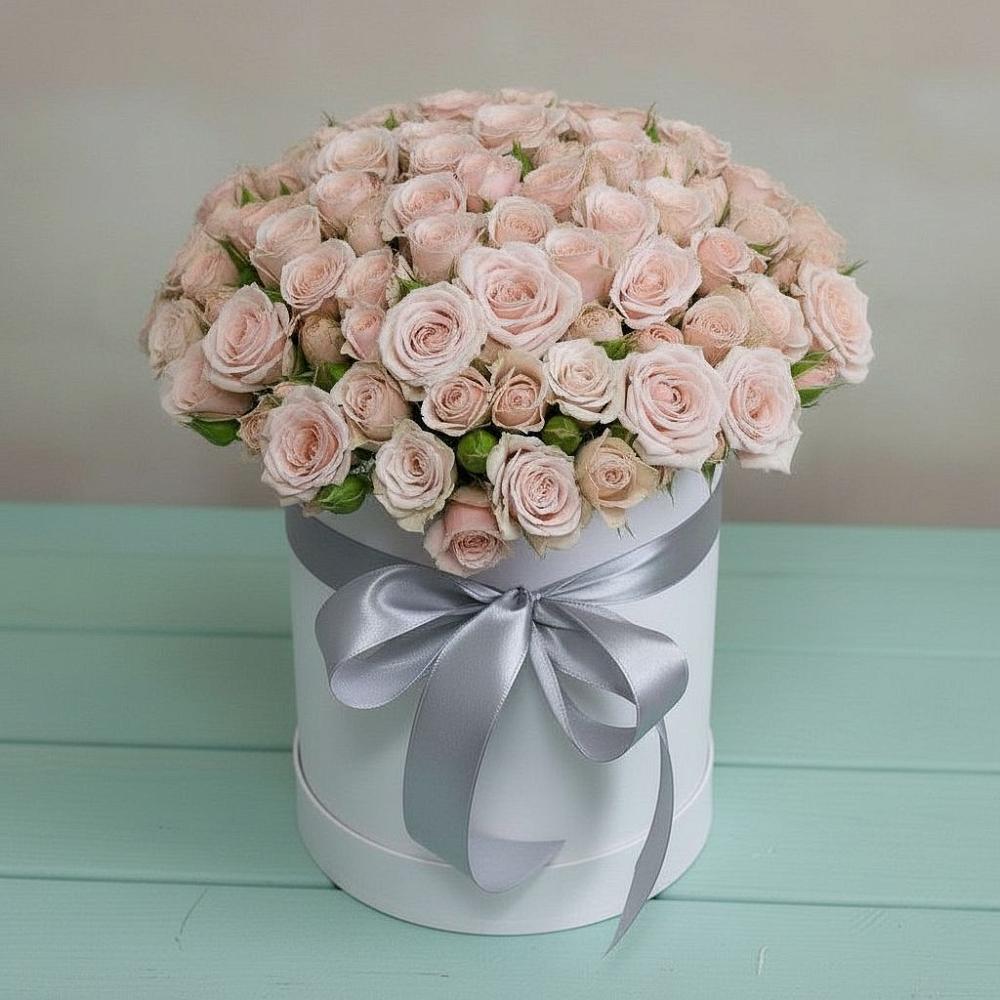 Цветочная композиция из Розы в шляпной коробке в Смоленке